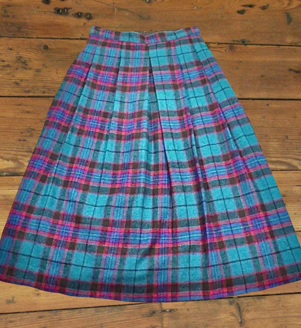 USA-made version of the classic school uniform-style plaid skirt from Woolrich.