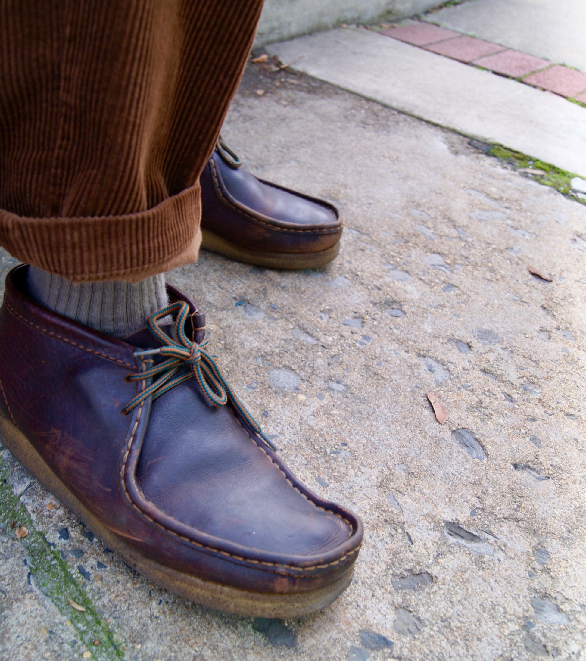 Clarks Men's Classic Wallabee Suede Lace Up Boot