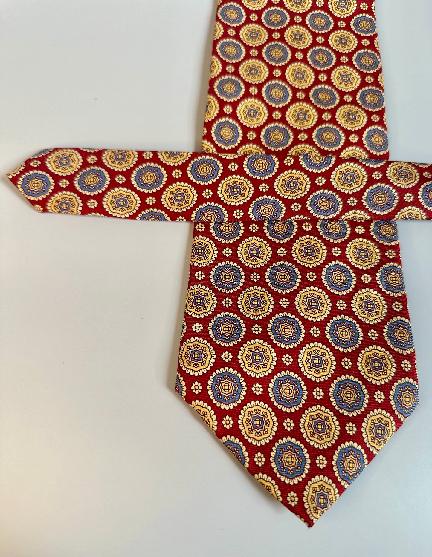 Medallion-Pattern Vintage Tie [1980s]